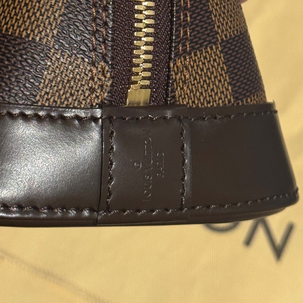 Louis Vuitton Alma BB - Picture 10 of 11